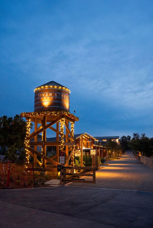 Holiday Lighting gallery