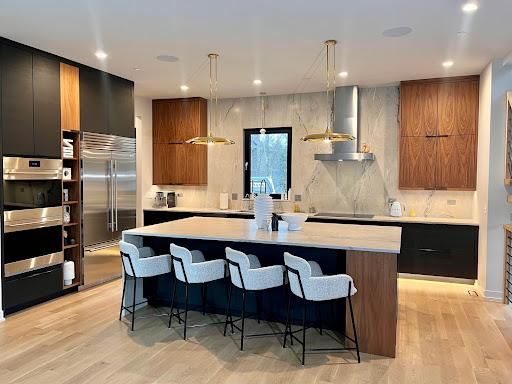 Kitchen and Cabinet Refinishing