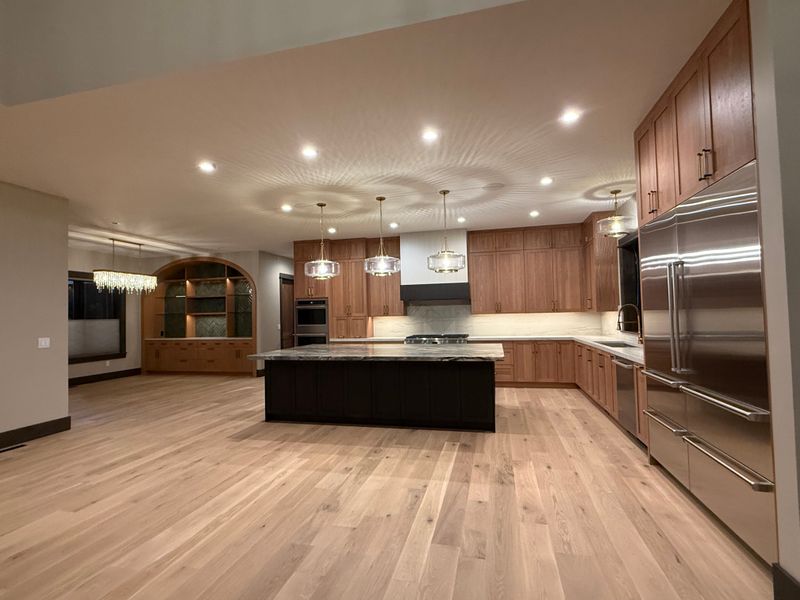 Kitchen and Cabinet Refinishing