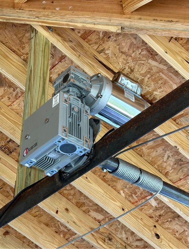 Boat hoist maintenance and repair 