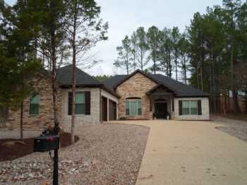 Capturing Elegance in Stone: The Provia Osage Ledgestone Marvel in Hot Springs Village