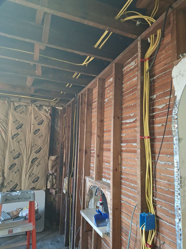 Revitalizing Johnstown: Modern Electric Solutions with Core Electric's Expert Knob and Tube Replacement