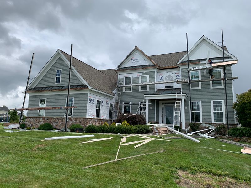 Laxs dr - windows, siding 