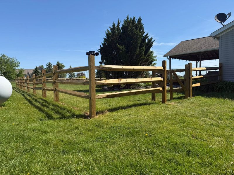 Fence Staining