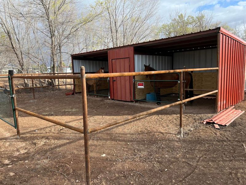 Barn Construction & Repair