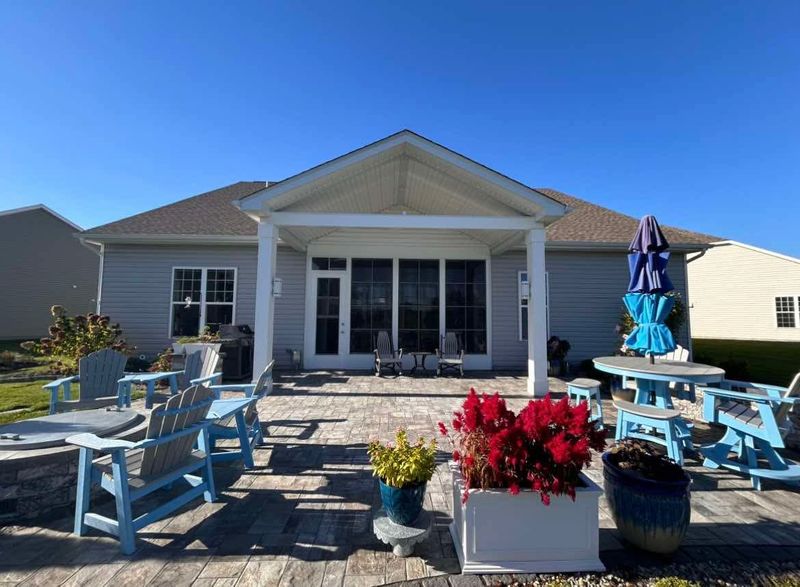 Porches & Pavillions