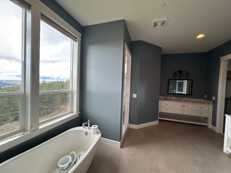 Drywall Repair & Refinishing