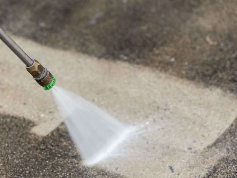 Driveway and Sidewalk Cleaning