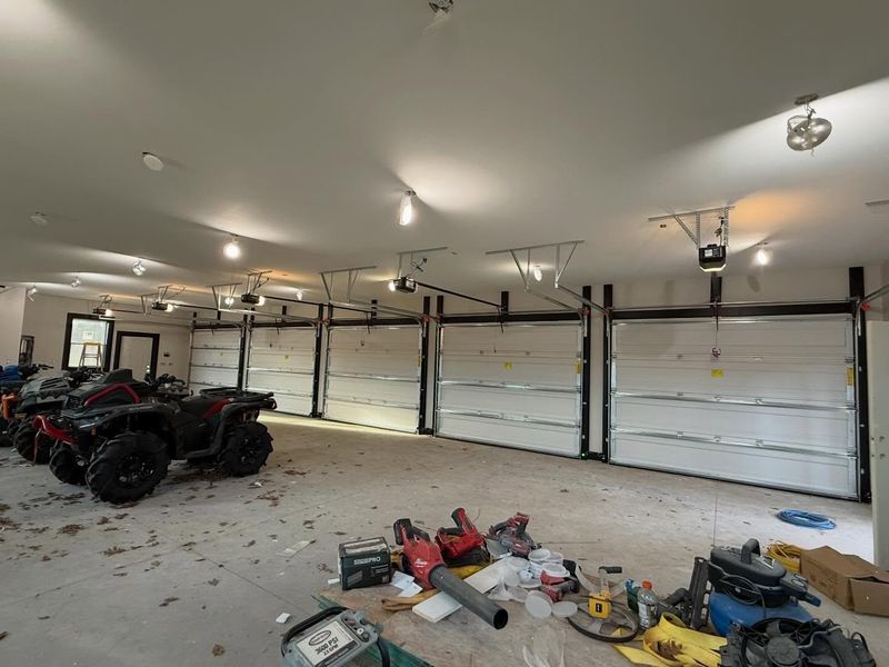 Garage Door Installation & Repair