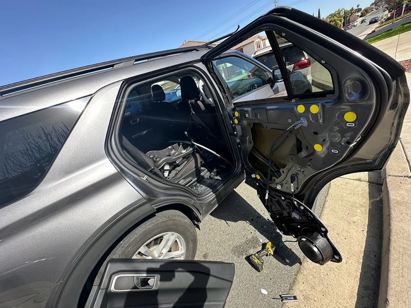 Auto Glass Service