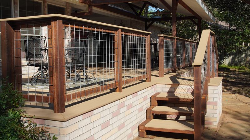 DECKING
