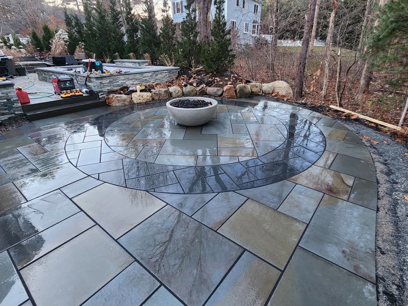 Hardscaping contractor