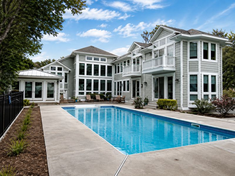Pool Deck Cleaning