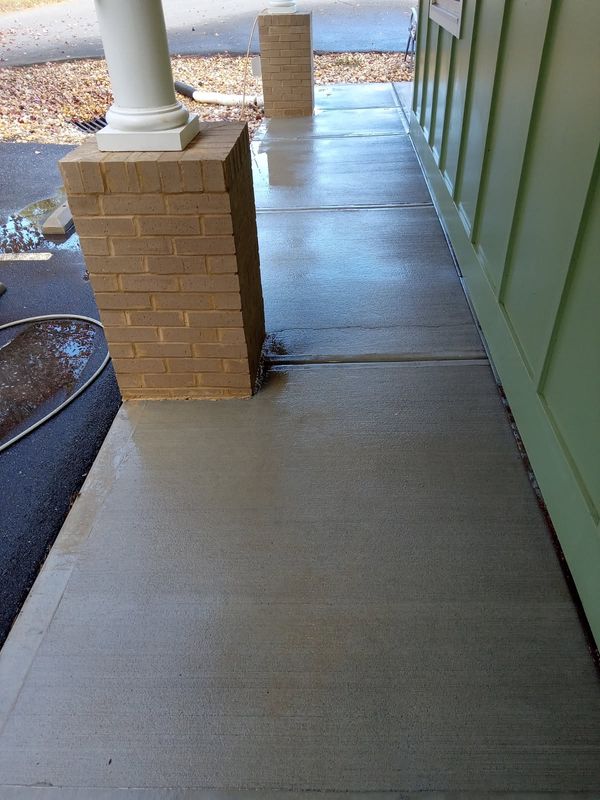 Driveway and Sidewalk Cleaning