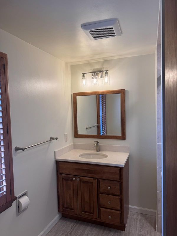 Elegant Bathroom Transformations in Fairport: A C&M Painting Finishing Success Story