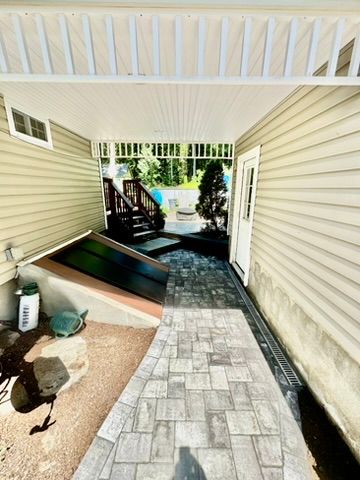 Walkway building