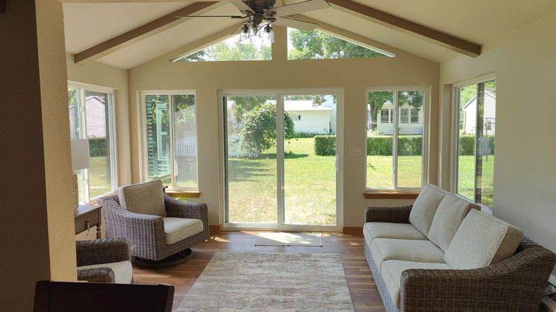 4 season sunroom