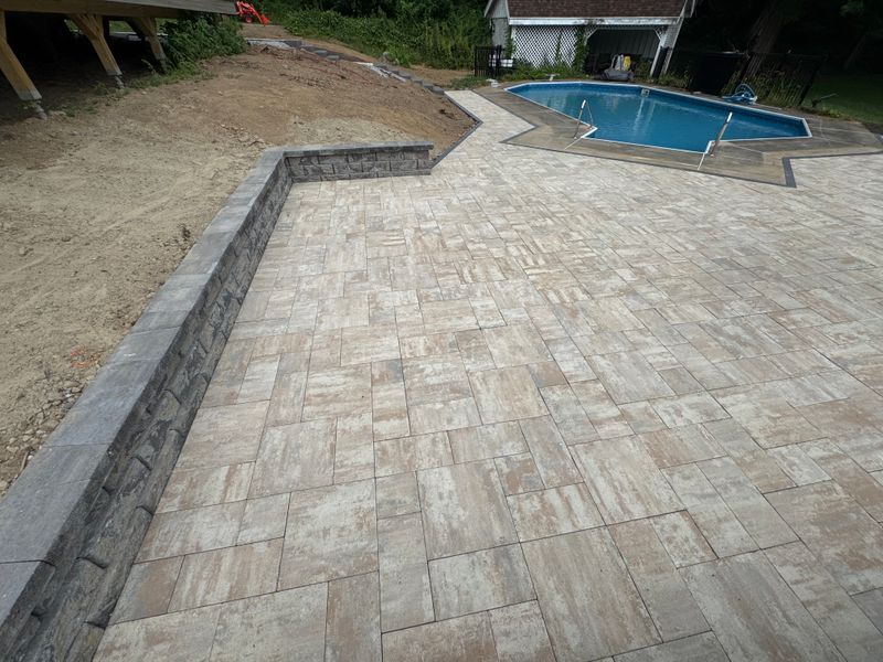 Saratoga paver patio, wall and stairs