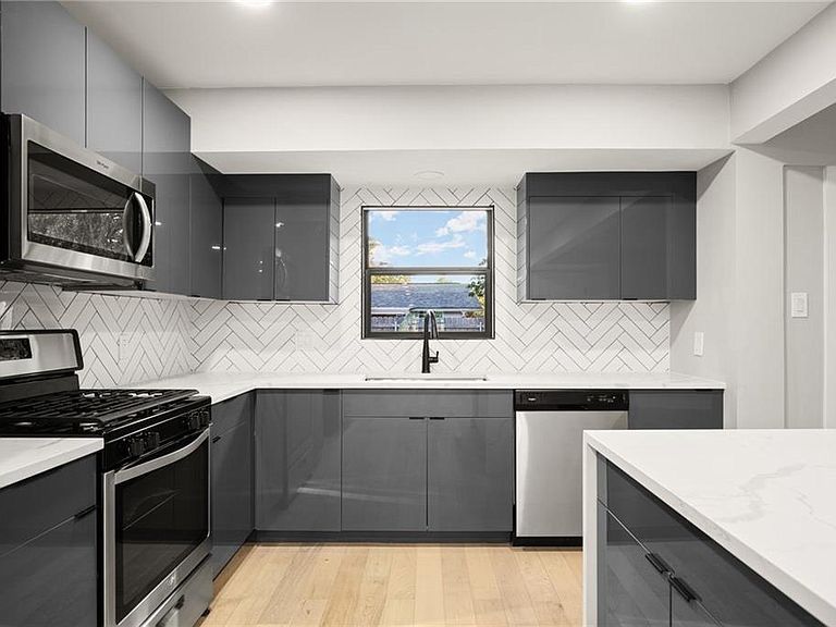 Kitchen & Bathroom Remodeling