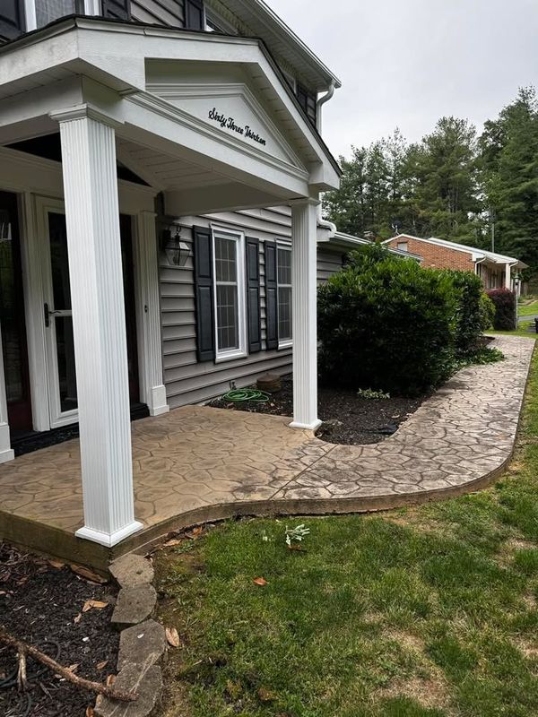 Driveway and Sidewalk Cleaning