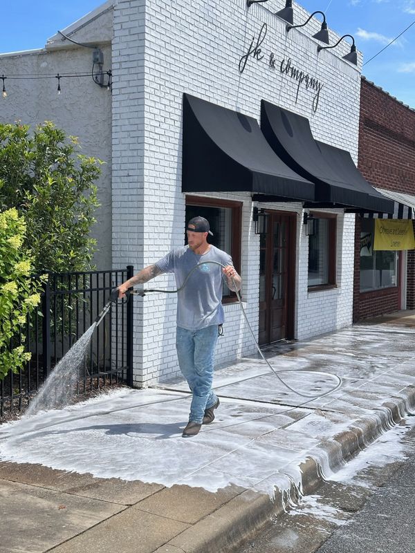 Driveway and Sidewalk Cleaning