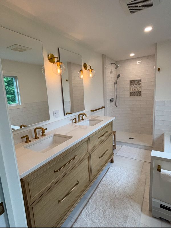 Interior Renovations (Kitchens & Bathrooms)
