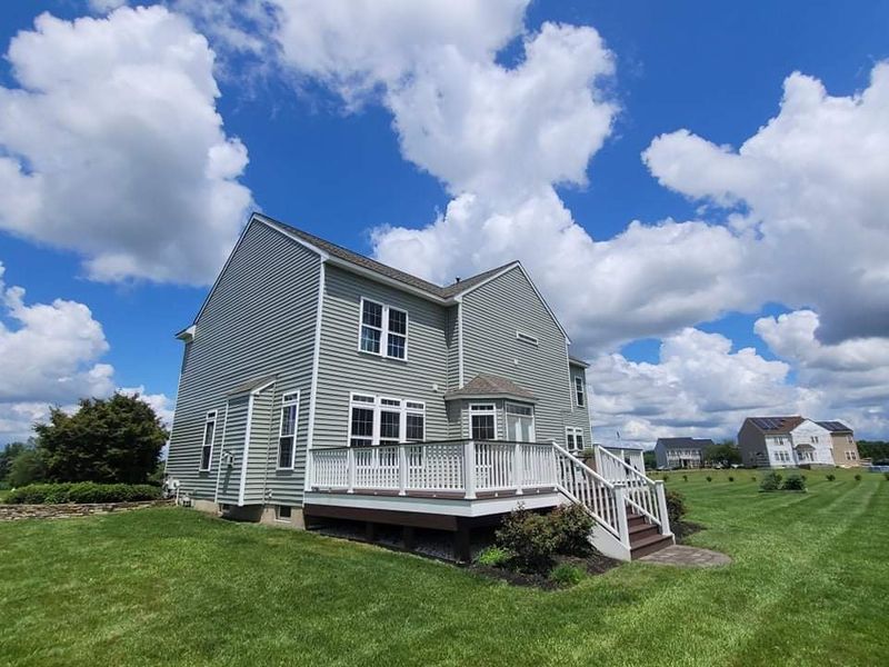 Laxs dr - windows, siding 