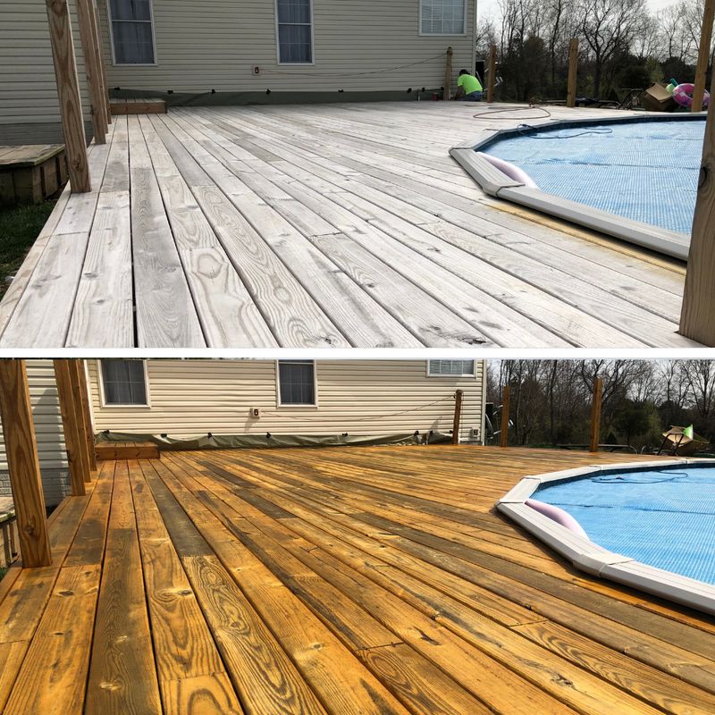 Deck Staining gallery