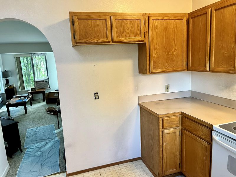 Kitchen and Cabinet Refinishing gallery
