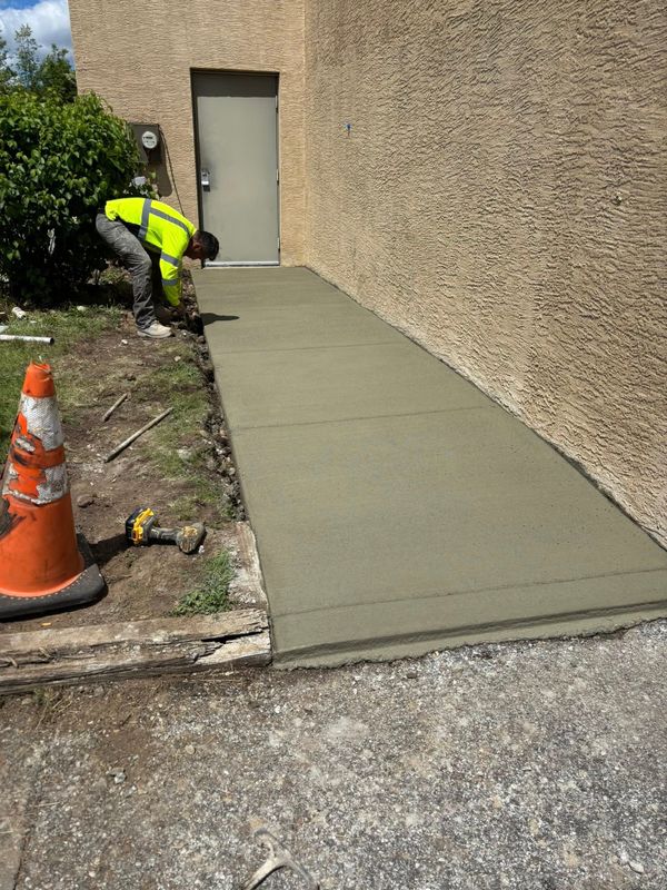 Sidewalk & curb install