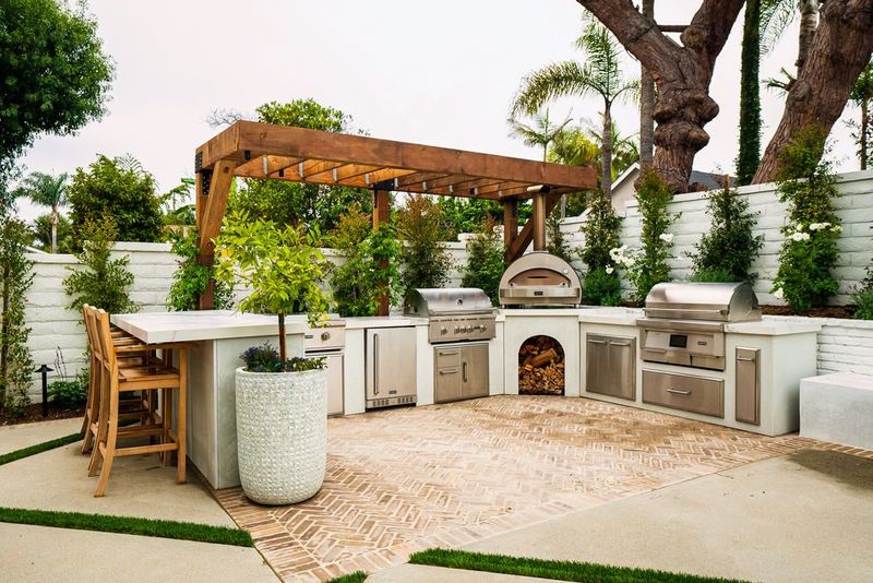 Outdoor Kitchen Construction