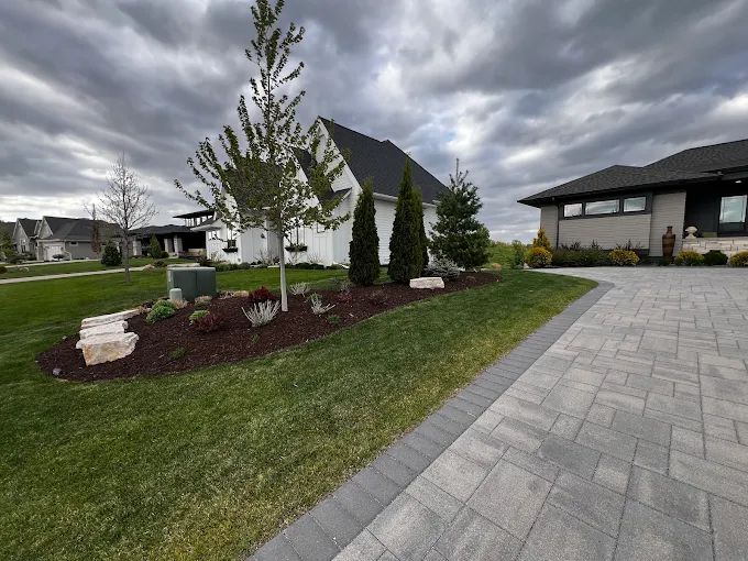 Hardscapes & Outdoor Living