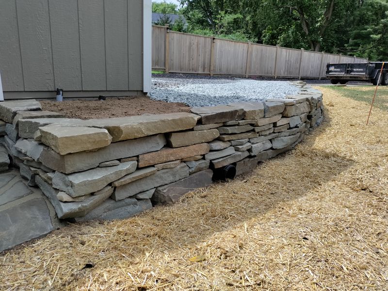 Hardscaping/pavers/retaining walls