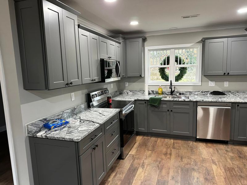 Kitchen and Bathroom Renovations(Custom Tiling )