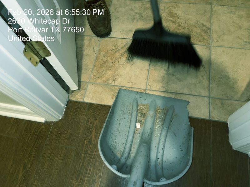 Interior and exterior sales cleans
