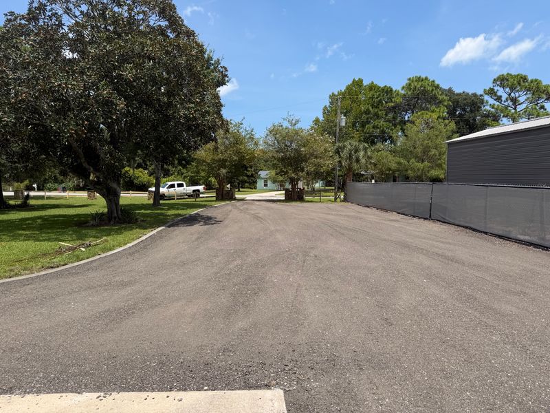 Gravel Driveways & Parking Lots