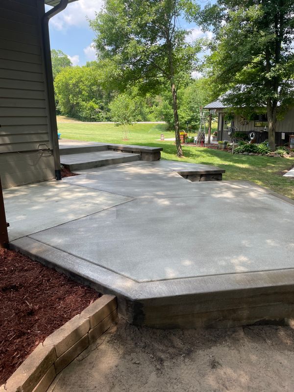 Carved Concrete Retaining Walls 