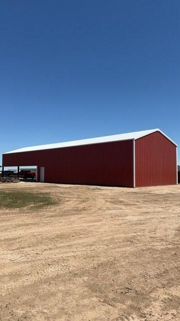 Metal buildings 
