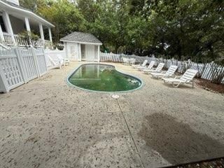 Pool Deck Cleaning