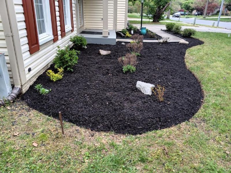 Landscape Design/Mulching