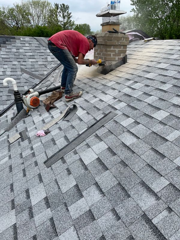 Elevating Fairfield: Precision Estate Grey Roofing and Seamless Gutter Mastery on Venice Boulevard