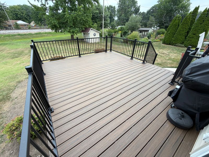 Custom Deck Building & Deck Installation