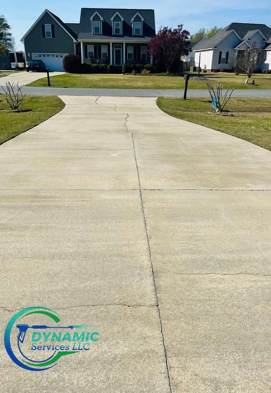 Driveway and Sidewalk Cleaning
