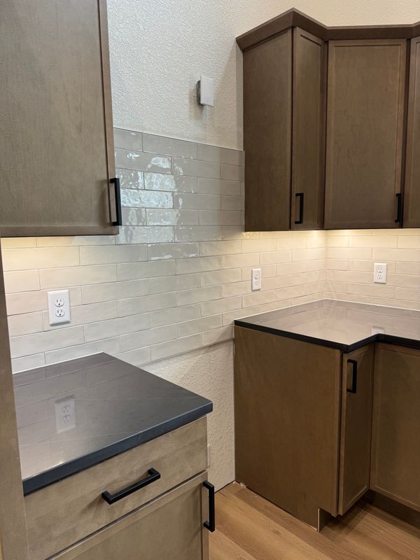 Kitchen backsplash 