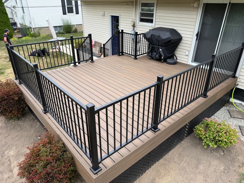 Custom Deck Building & Deck Installation