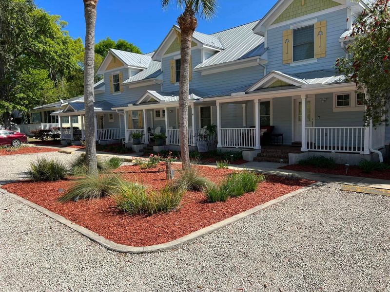 Pine Straw/Bark, Mulch, and Rock installation