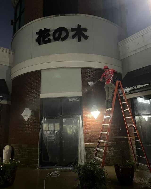 Store front exterior cleaning