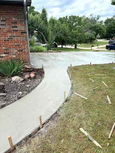 Concrete Services Patio,Driveways,sidewalks