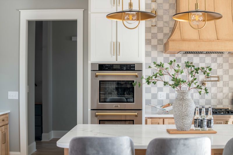 Southern Charm Custom: Design & Build