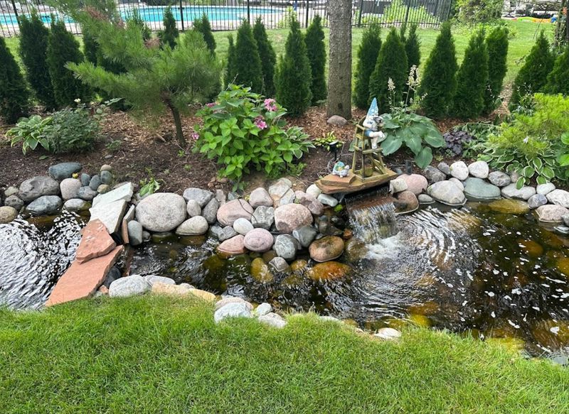 Bloomfield Hills Bliss: Transformative Landscaping Success with Mulch & Dig